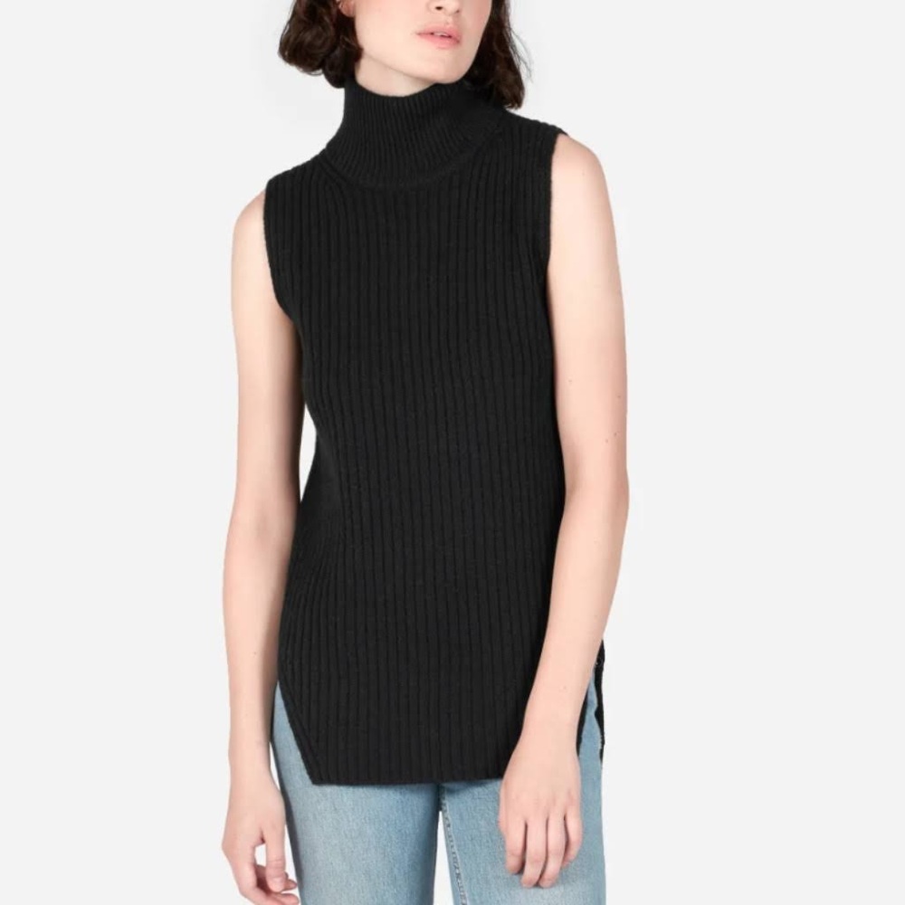 Thick Everland Turtle Neck Knitted Tank